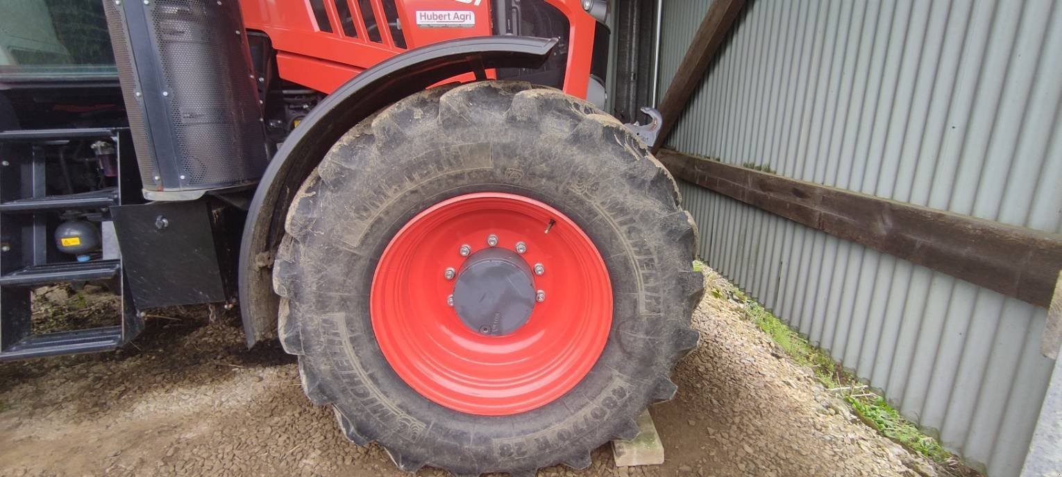 Traktor za tip Kubota M7131, Gebrauchtmaschine u Le Horps (Slika 9)