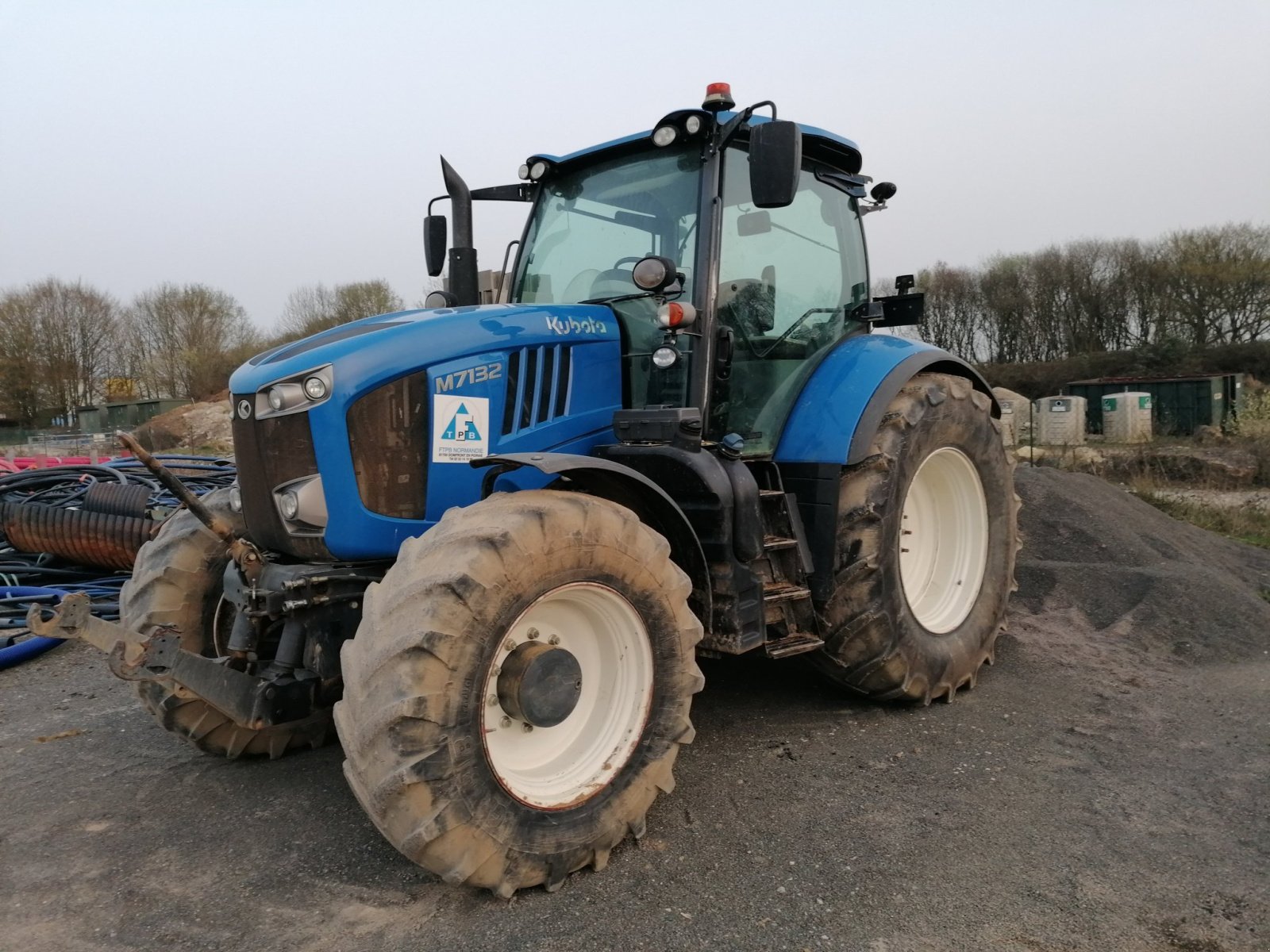 Traktor του τύπου Kubota M7132, Gebrauchtmaschine σε Le Horps (Φωτογραφία 3)