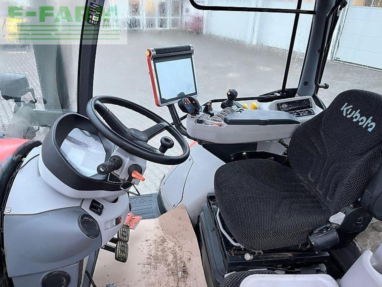 Traktor типа Kubota m7151, Gebrauchtmaschine в BORGENTREICH (Фотография 15)