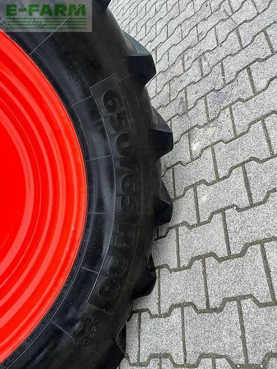 Traktor типа Kubota m7151, Gebrauchtmaschine в BORGENTREICH (Фотография 18)