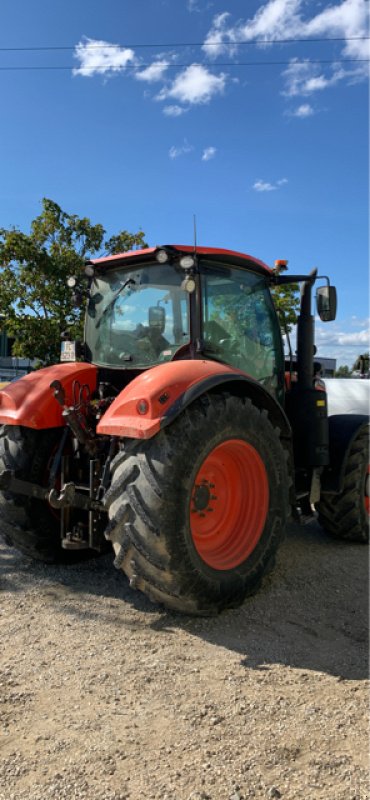 Traktor of the type Kubota M7172 P KVT, Gebrauchtmaschine in Varennes le Grand (Picture 3)