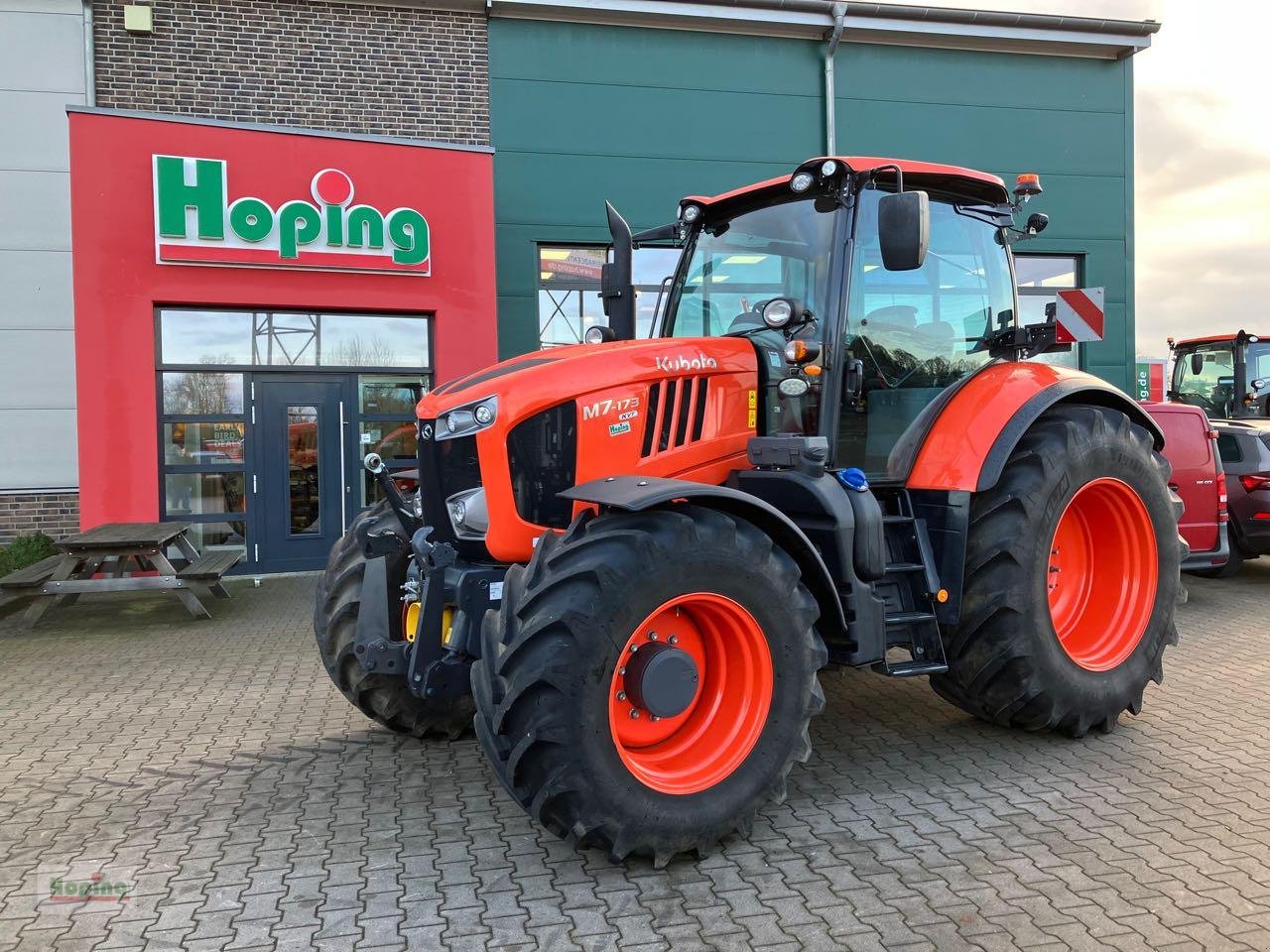 Traktor del tipo Kubota M7173 KVT, Neumaschine In Bakum (Immagine 1)