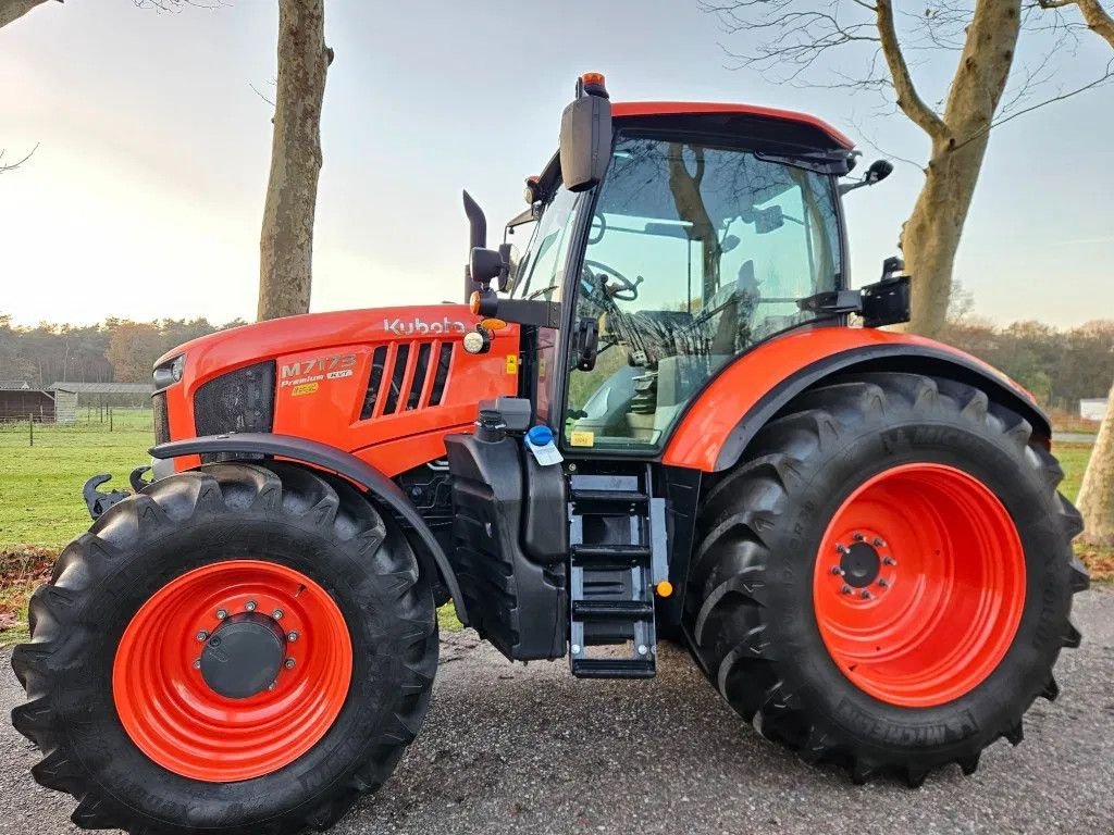 Traktor des Typs Kubota M7173 Premium KVT 317H (7171 7172 7174 7175 7151), Gebrauchtmaschine in Bergen op Zoom (Bild 9)