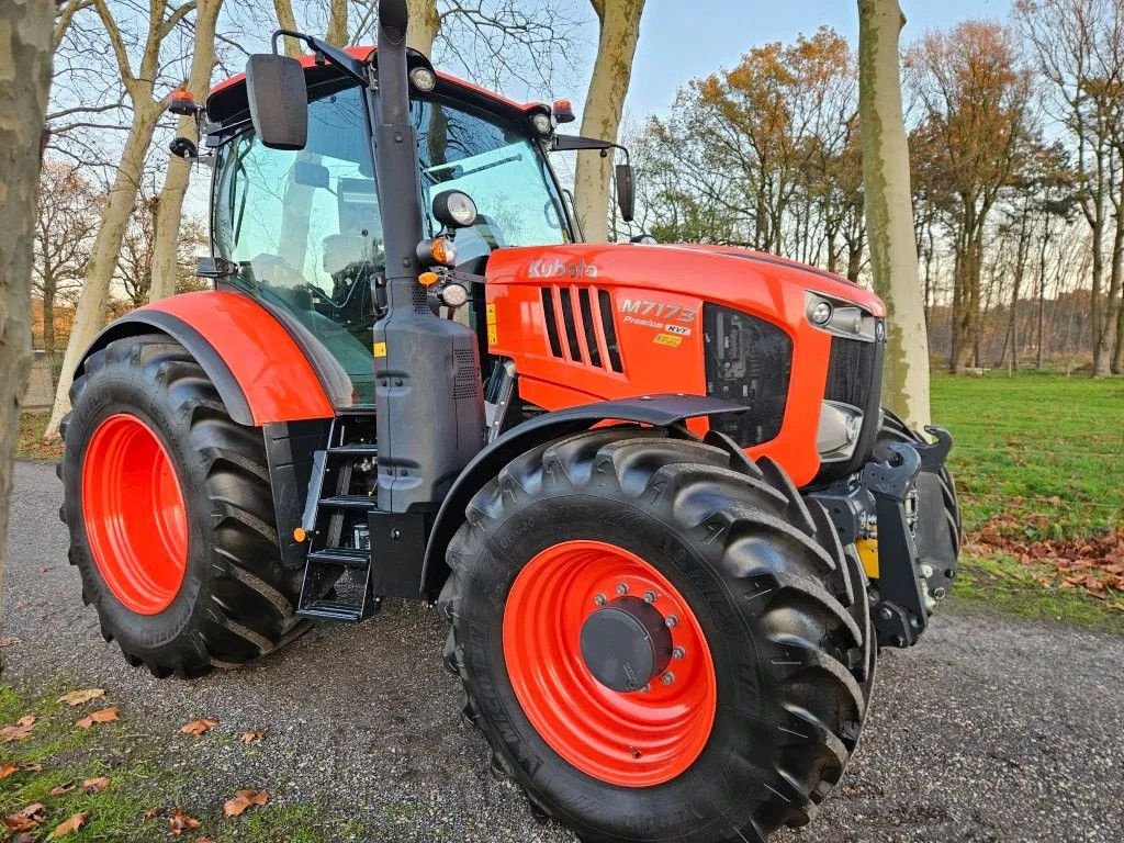 Traktor des Typs Kubota M7173 Premium KVT 317H (7171 7172 7174 7175 7151), Gebrauchtmaschine in Bergen op Zoom (Bild 2)