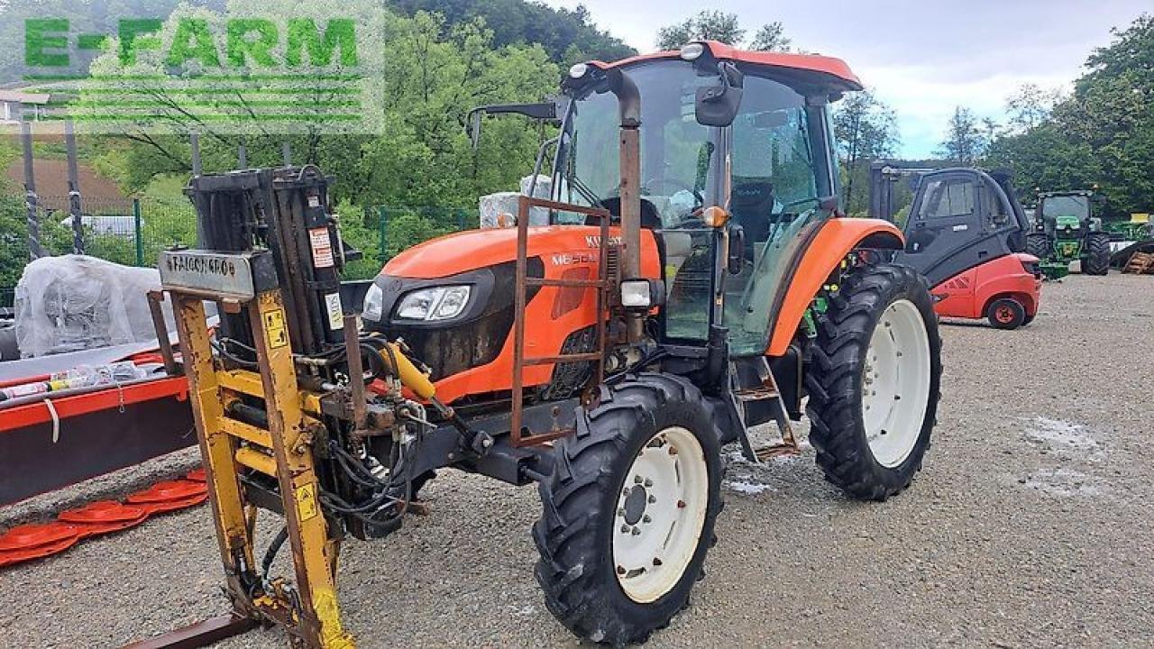 Traktor от тип Kubota m8560, Gebrauchtmaschine в GROBELNO (Снимка 1)
