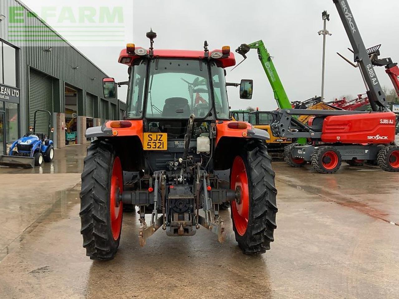 Traktor of the type Kubota m9540 hydraulic shuttle tractor (st25480), Gebrauchtmaschine in SHAFTESBURY (Picture 8)