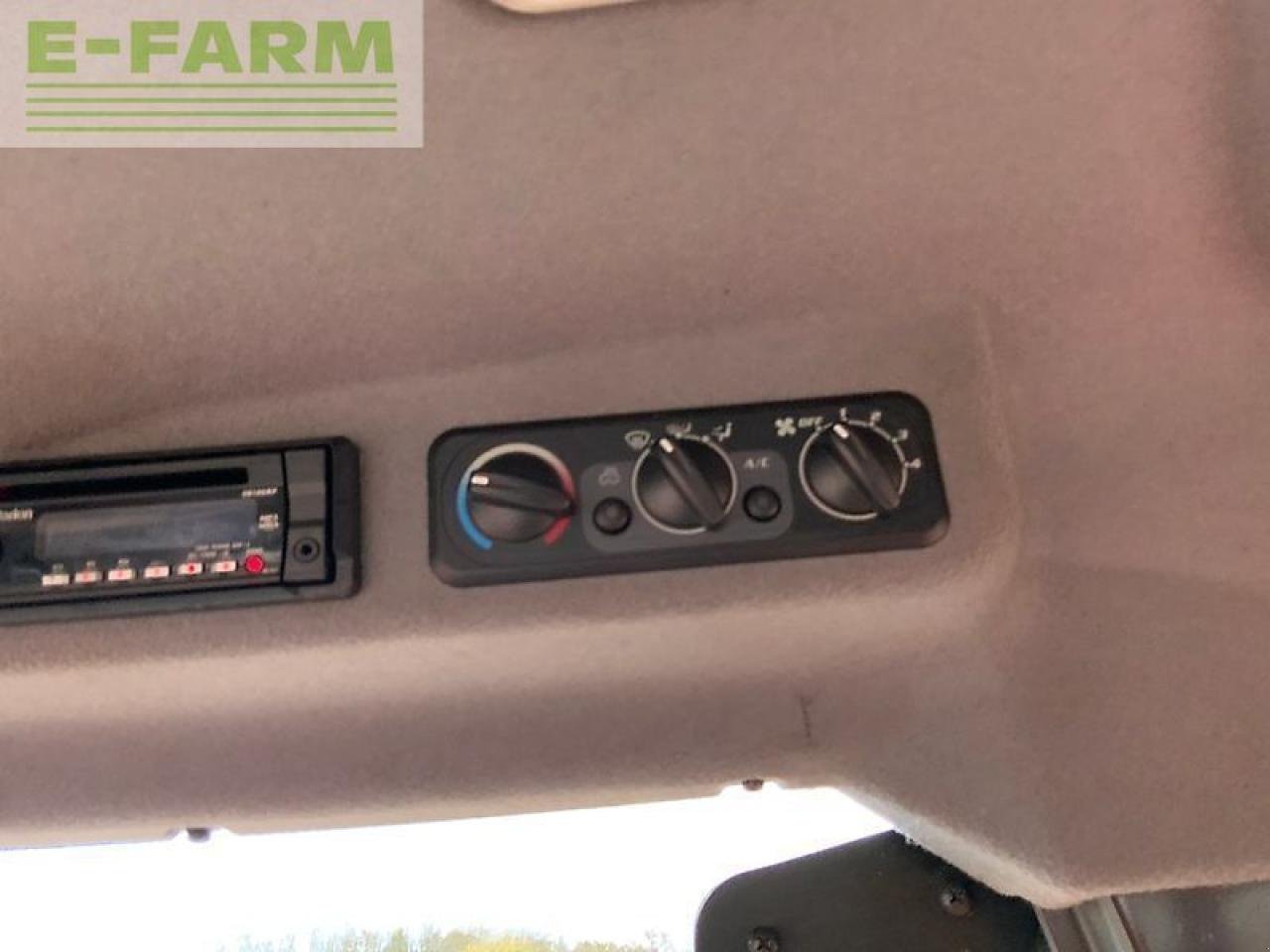 Traktor typu Kubota m9960 hydraulic shuttle tractor (st24785), Gebrauchtmaschine v SHAFTESBURY (Obrázek 20)