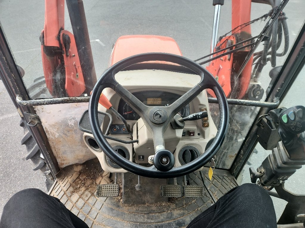 Traktor des Typs Kubota M9960, Gebrauchtmaschine in Calmont (Bild 10)
