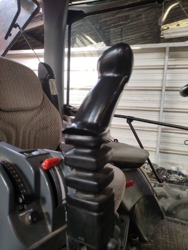 Traktor typu Kubota MGX135, Gebrauchtmaschine v COGNAC LA FORET (Obrázok 3)