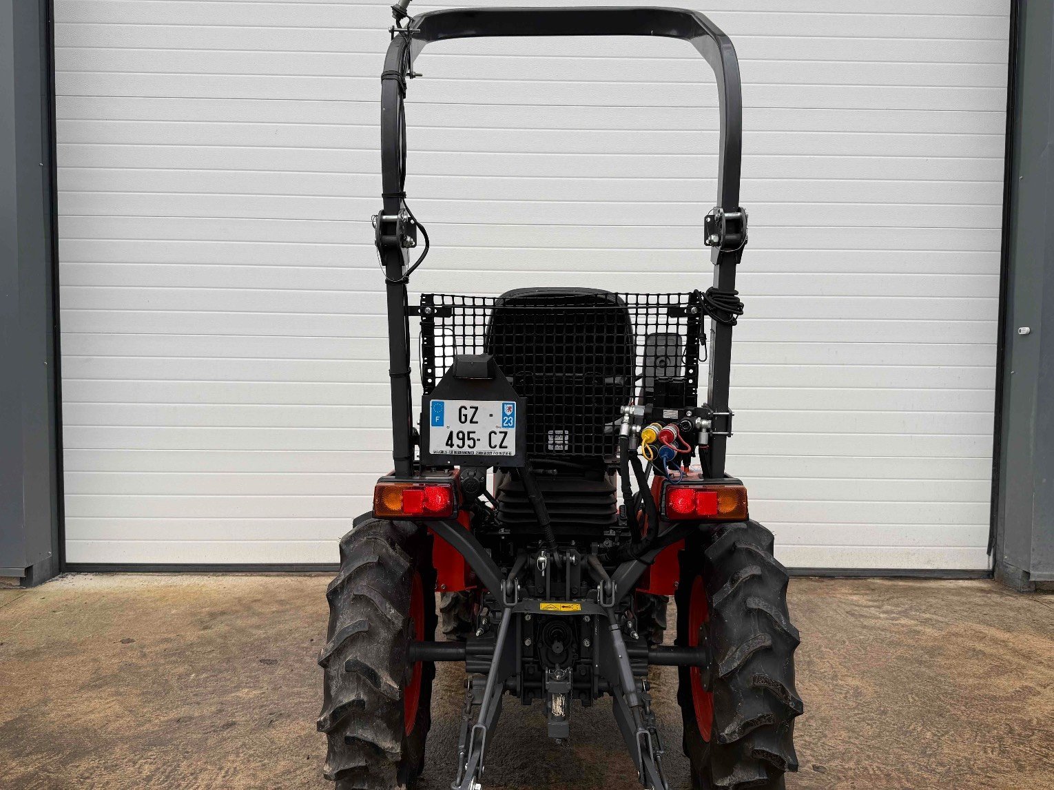 Traktor от тип Kubota Micro tracteur B1121D Kubota, Gebrauchtmaschine в LA SOUTERRAINE (Снимка 5)