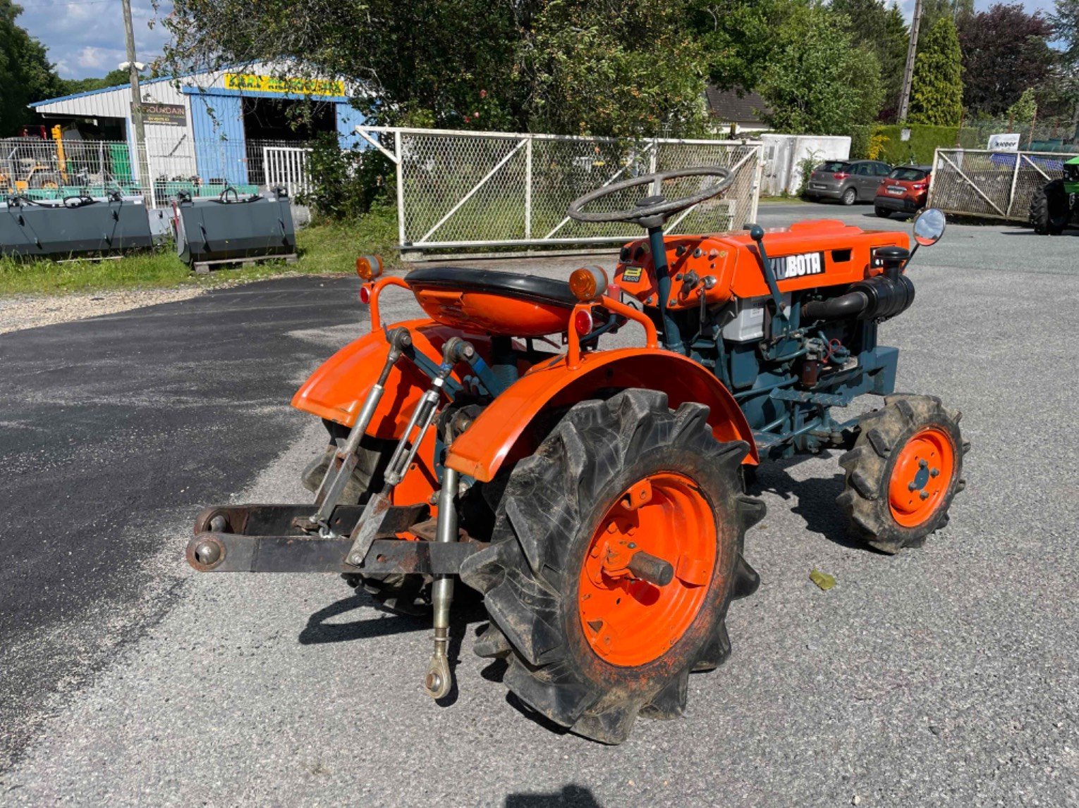 Traktor des Typs Kubota Micro tracteur B5000 Kubota, Gebrauchtmaschine in LA SOUTERRAINE (Bild 2)