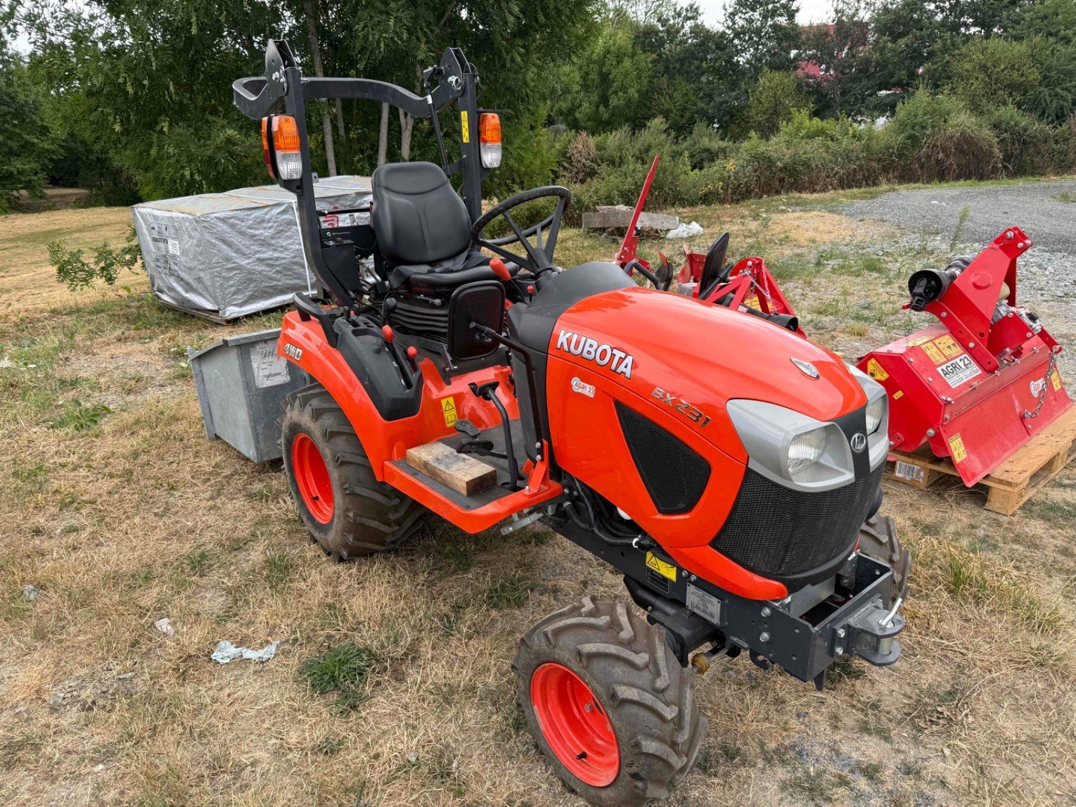 Traktor vrste Kubota Micro tracteur BX231D Kubota, Gebrauchtmaschine v LA SOUTERRAINE (Slika 4)