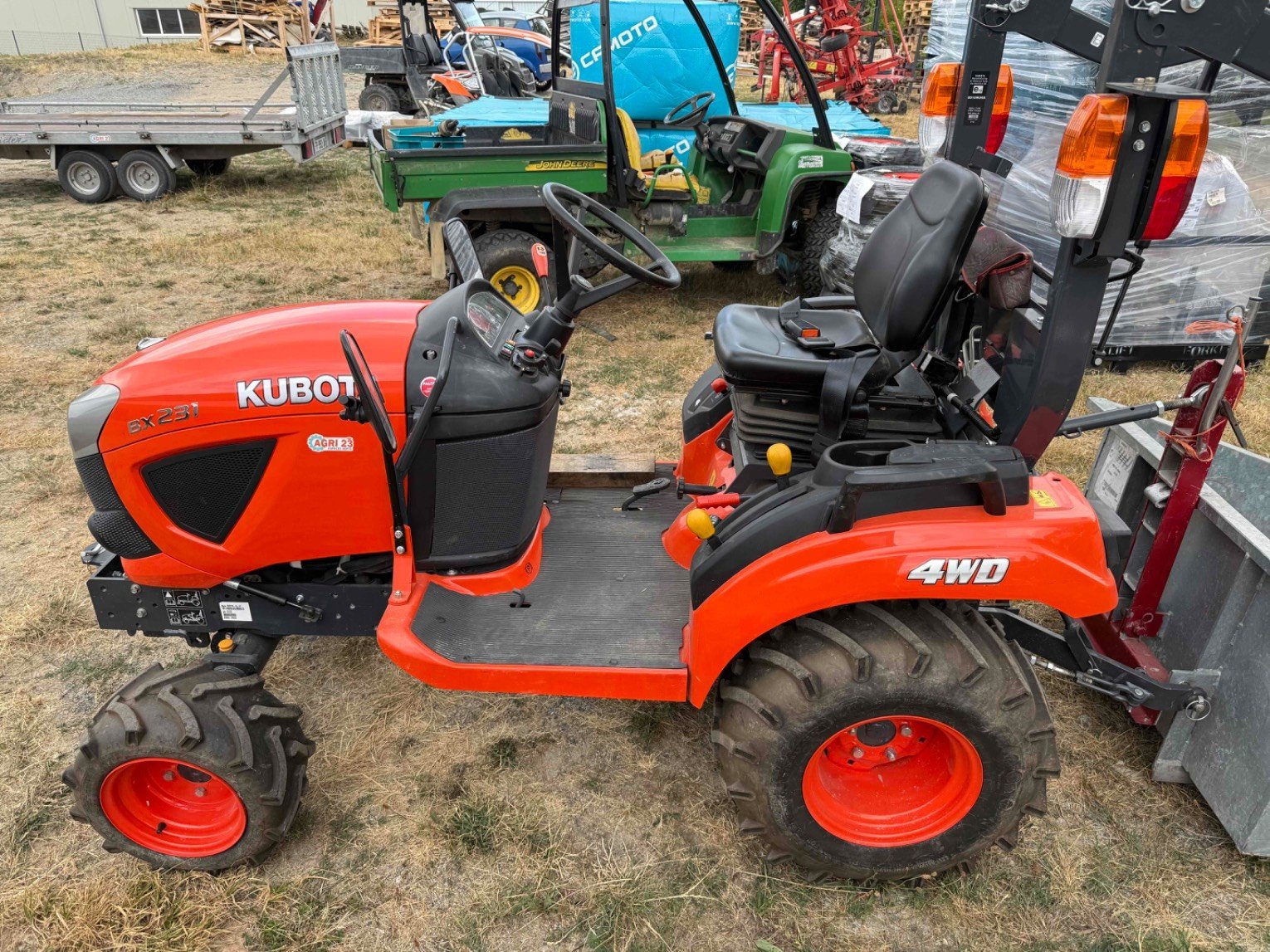 Traktor du type Kubota Micro tracteur BX231D Kubota, Gebrauchtmaschine en LA SOUTERRAINE (Photo 9)