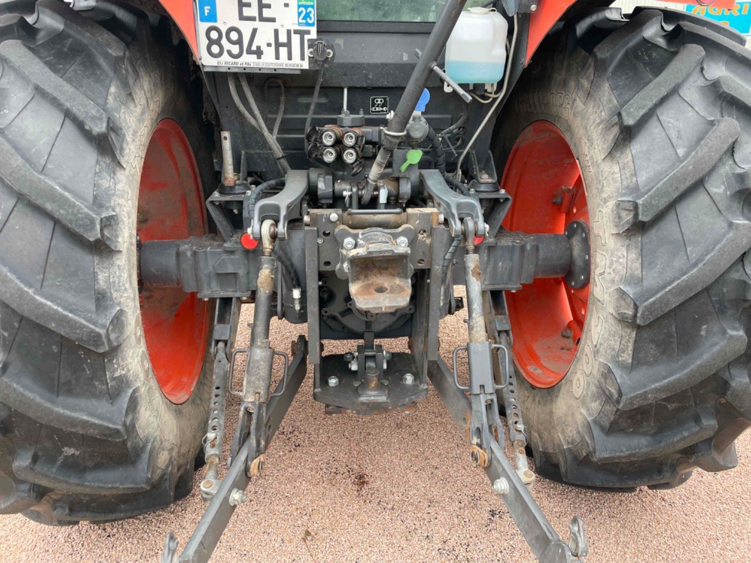 Traktor des Typs Kubota Tracteur agricole M8560DTHQ Kubota, Gebrauchtmaschine in LA SOUTERRAINE (Bild 5)