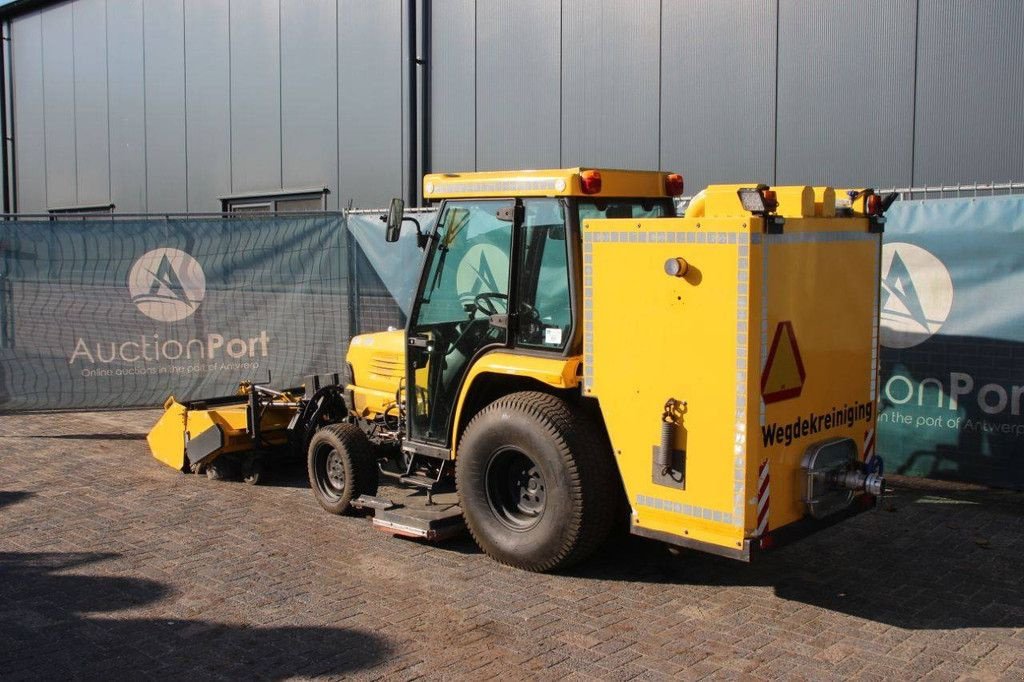 Traktor типа Kubota Version STV40, Gebrauchtmaschine в Antwerpen (Фотография 3)