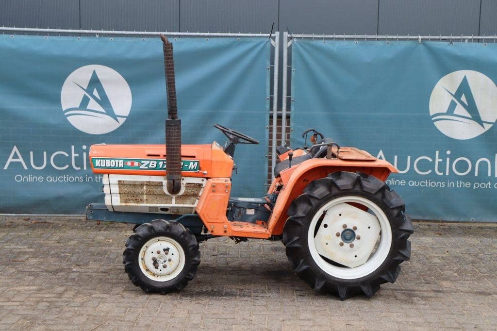 Traktor типа Kubota ZB1702-M, Gebrauchtmaschine в Antwerpen (Фотография 2)