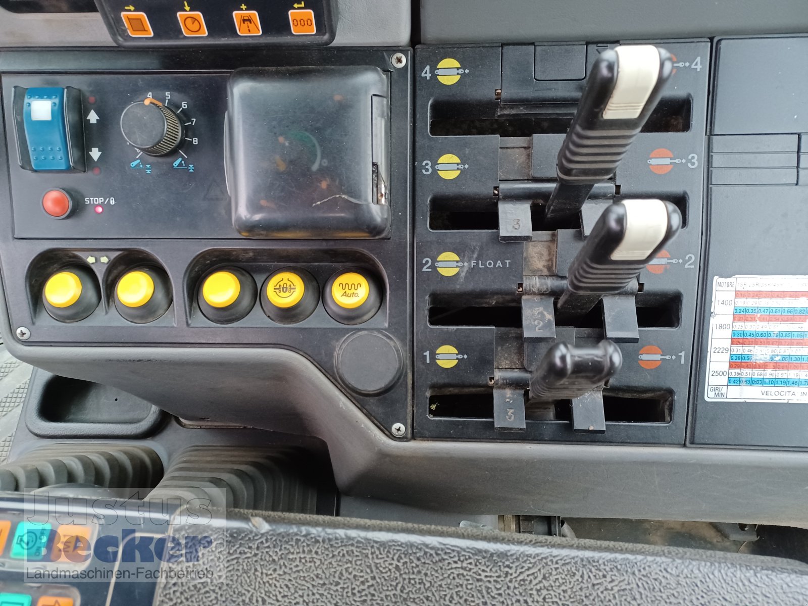 Traktor типа Lamborghini 1060, Gebrauchtmaschine в Weimar-Niederwalgern (Фотография 19)