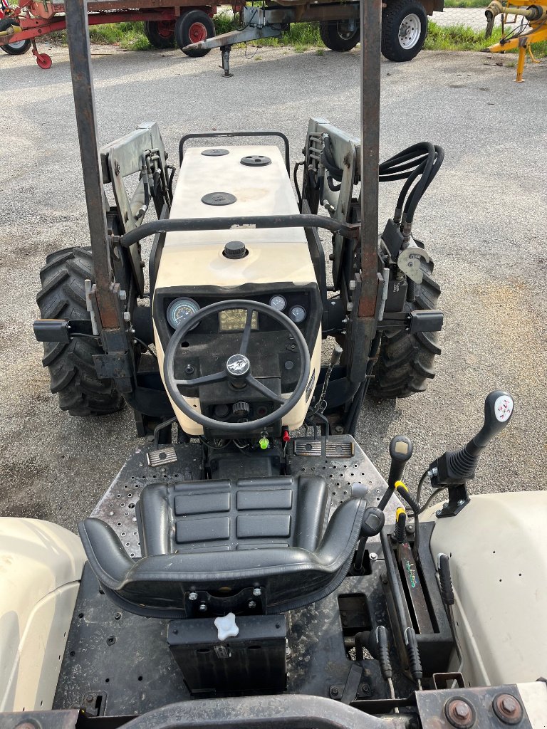 Traktor del tipo Lamborghini 674 70, Gebrauchtmaschine en VERNOUX EN VIVARAIS (Imagen 5)