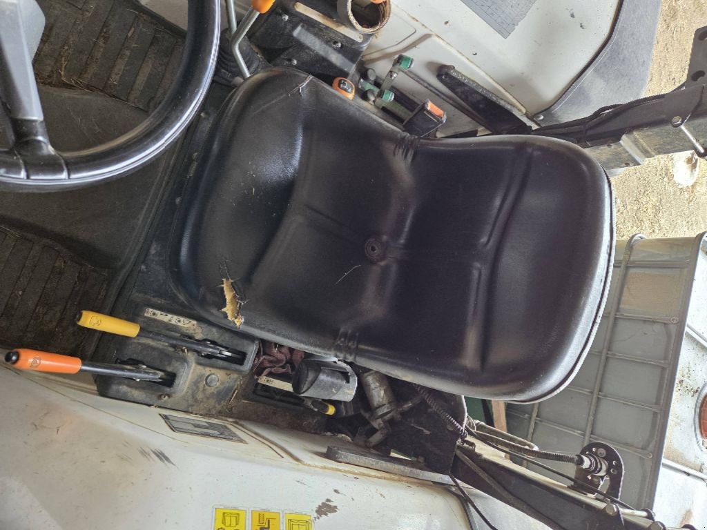 Traktor typu Lamborghini CRONO 80, Gebrauchtmaschine w ST MARTIN EN HAUT (Zdjęcie 5)