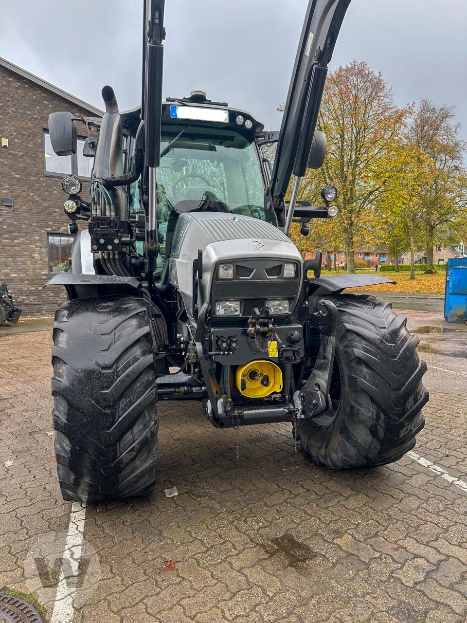Traktor des Typs Lamborghini R 6.140.4, Gebrauchtmaschine in Husum (Bild 3)