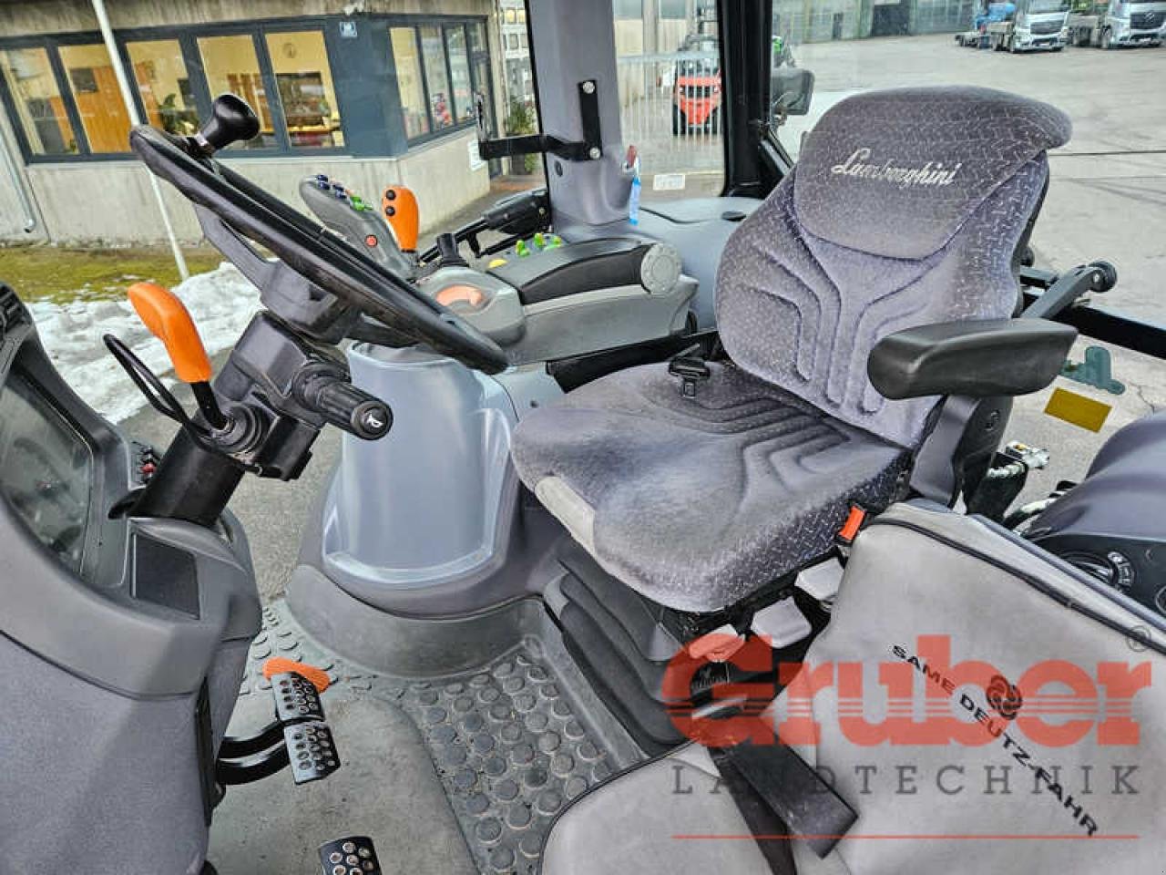 Traktor des Typs Lamborghini R 6.185 DCR, Gebrauchtmaschine in Ampfing (Bild 11)