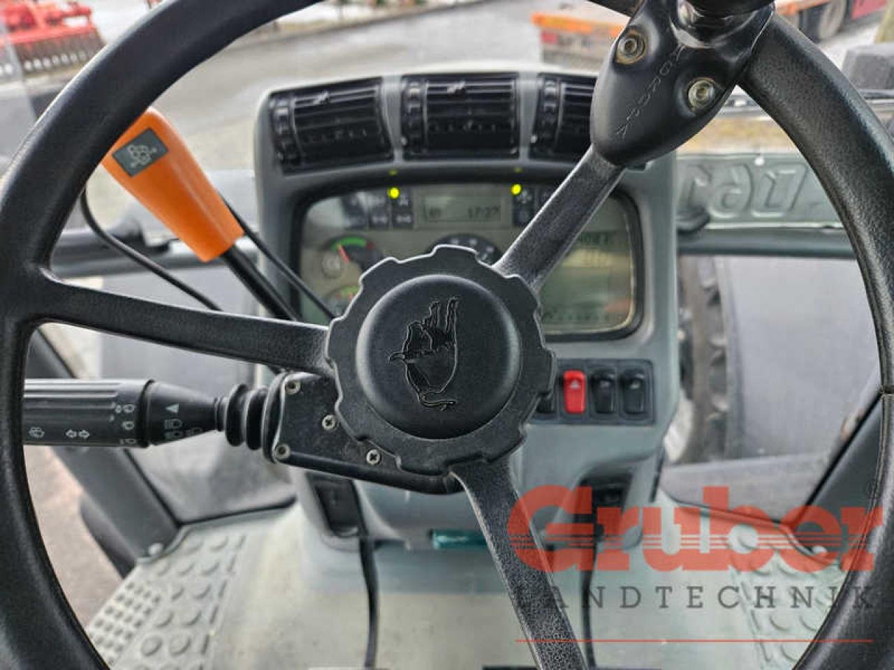 Traktor des Typs Lamborghini R 6.185 DCR, Gebrauchtmaschine in Ampfing (Bild 13)