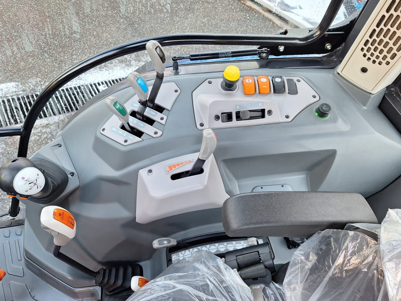 Traktor typu Landini 4-080, Vorführmaschine v Burgkirchen (Obrázek 7)