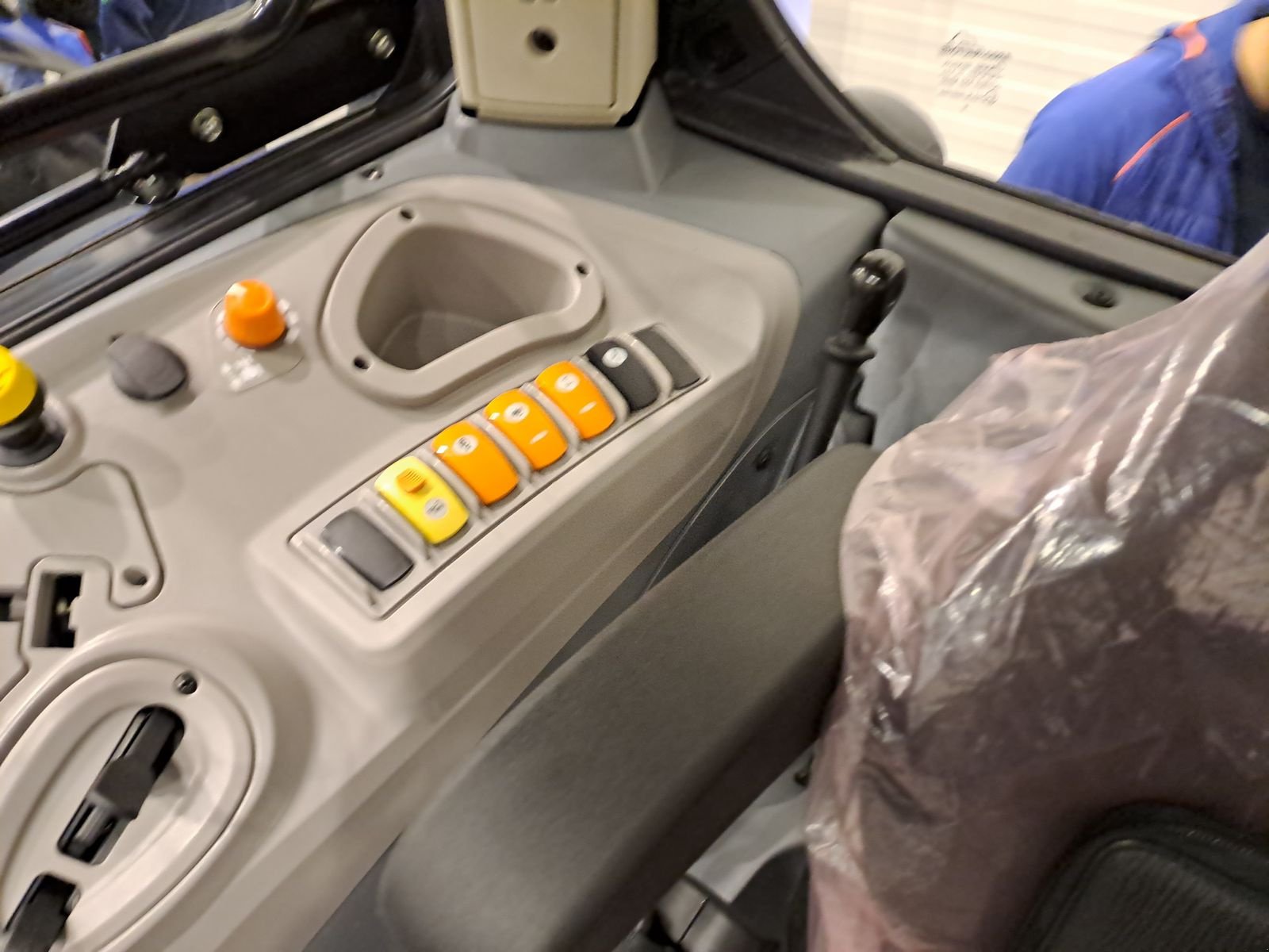 Traktor typu Landini 4-080, Vorführmaschine v Burgkirchen (Obrázek 15)