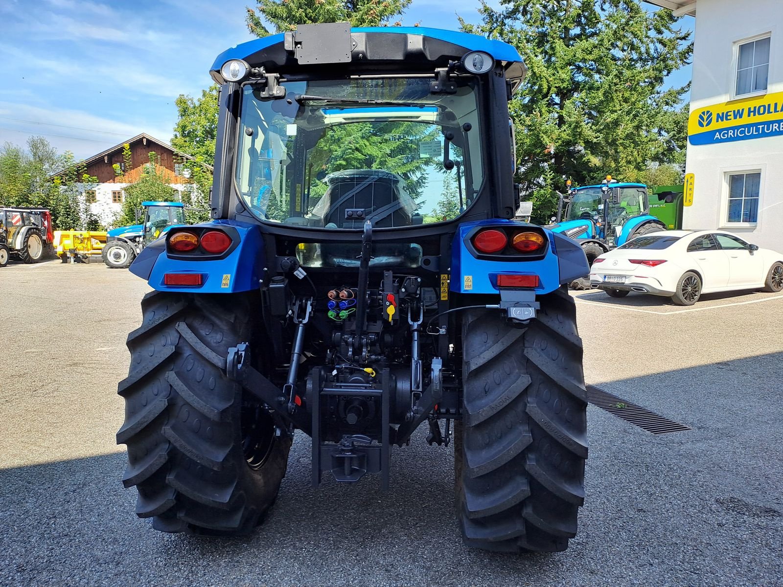 Traktor des Typs Landini 4-080, Neumaschine in Burgkirchen (Bild 8)