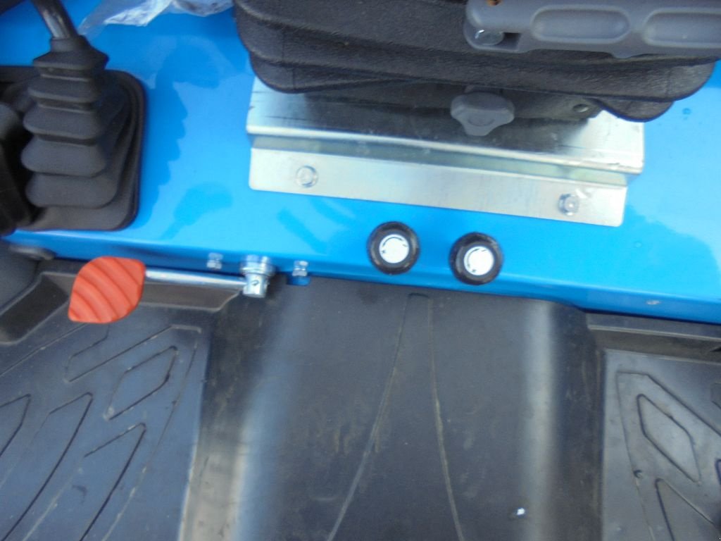 Traktor des Typs Landini 4-080DT, Gebrauchtmaschine in AUTHON (Bild 11)