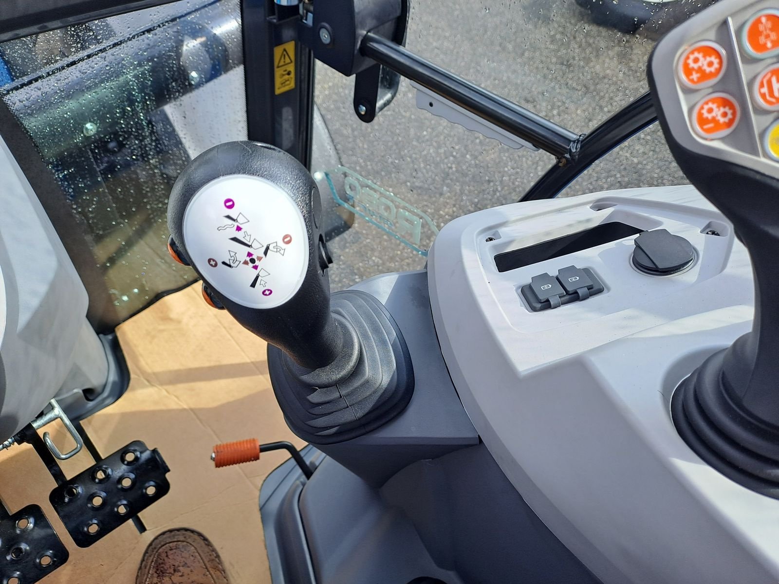 Traktor des Typs Landini 5-085 Roboshift, Vorführmaschine in Burgkirchen (Bild 24)