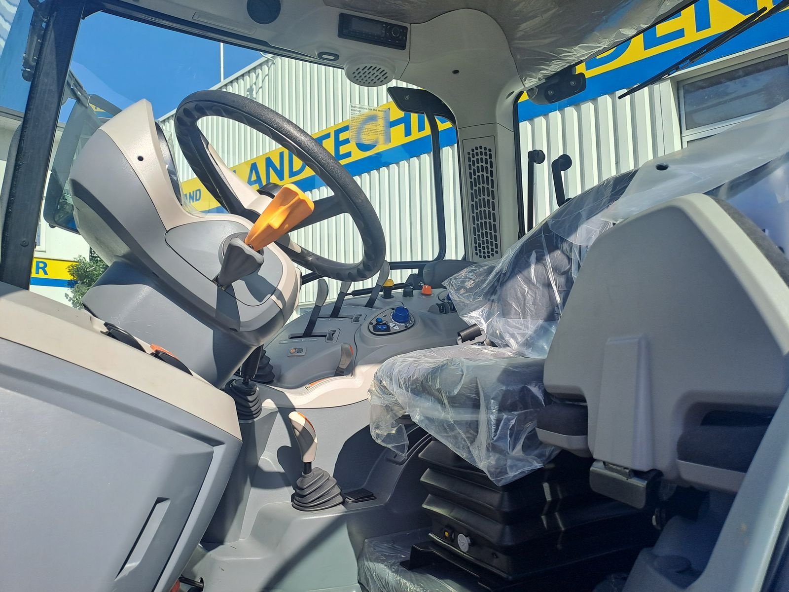 Traktor des Typs Landini 6-135H, Neumaschine in Burgkirchen (Bild 18)