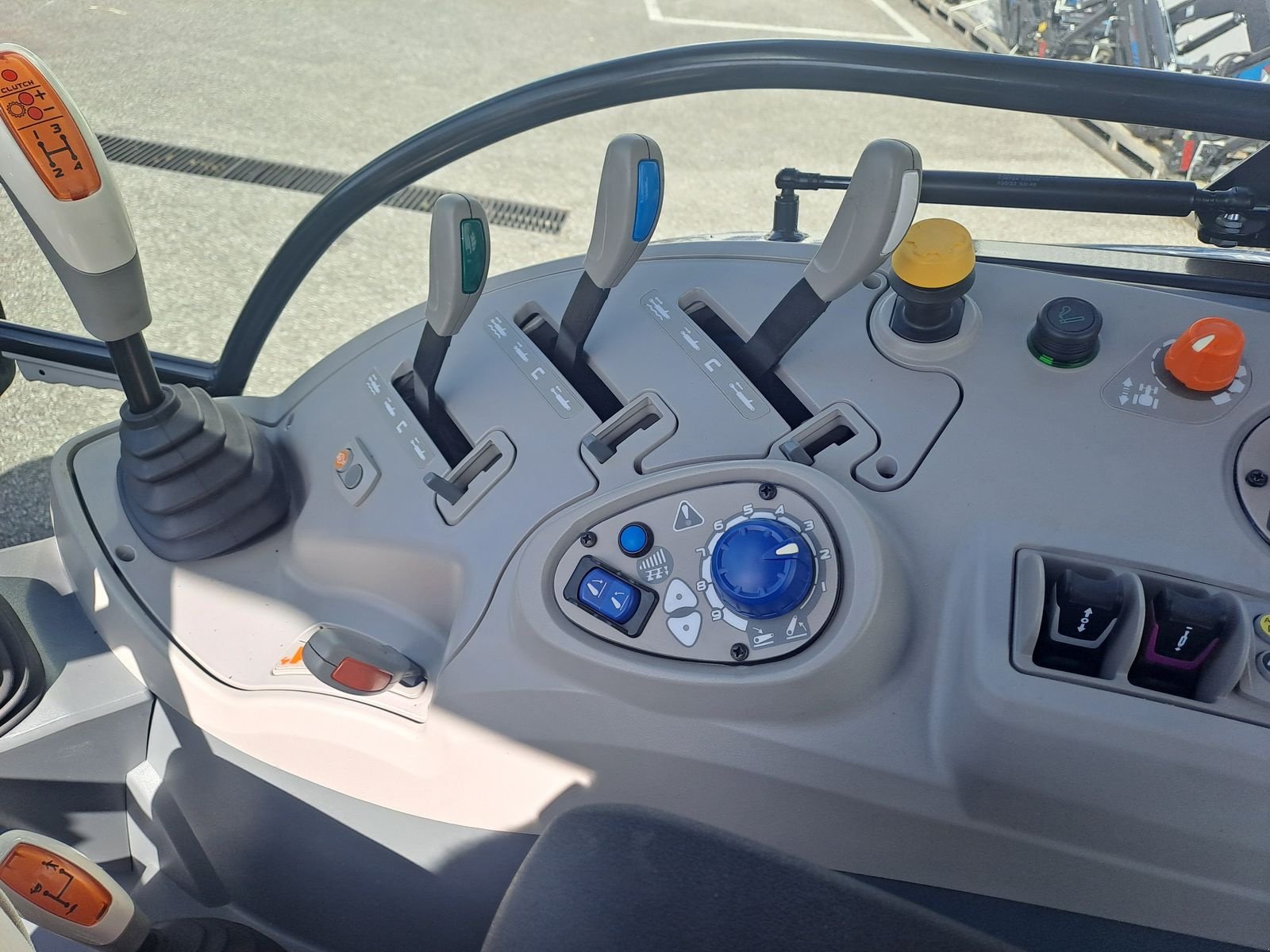 Traktor des Typs Landini 6-135H, Neumaschine in Burgkirchen (Bild 19)