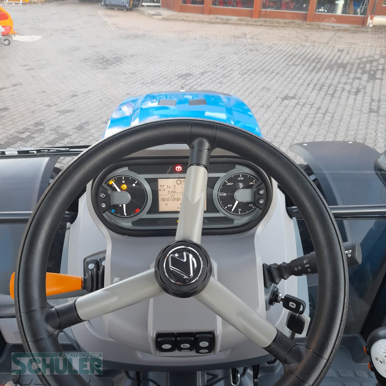 Traktor des Typs Landini 6-135H, Neumaschine in St. Märgen (Bild 9)