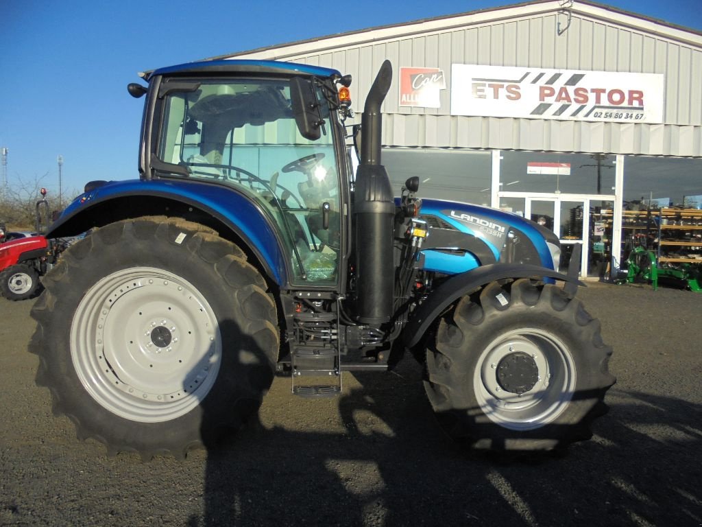 Traktor of the type Landini 7-160 DYNAMIC, Gebrauchtmaschine in AUTHON (Picture 1)