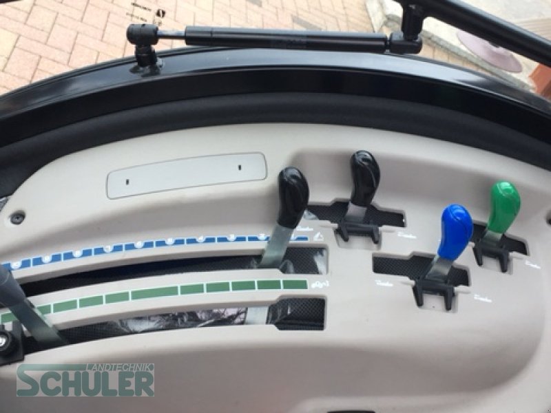 Traktor des Typs Landini Rex3-080, Neumaschine in St. Märgen (Bild 9)