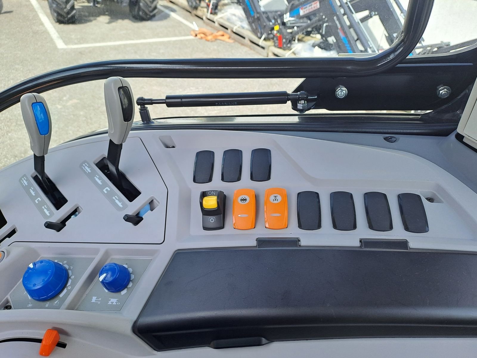 Traktor des Typs Landini Serie   5-085, Neumaschine in Burgkirchen (Bild 18)