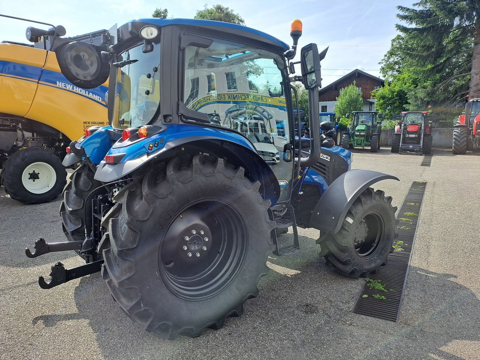 Traktor des Typs Landini Serie   5-085, Neumaschine in Burgkirchen (Bild 7)