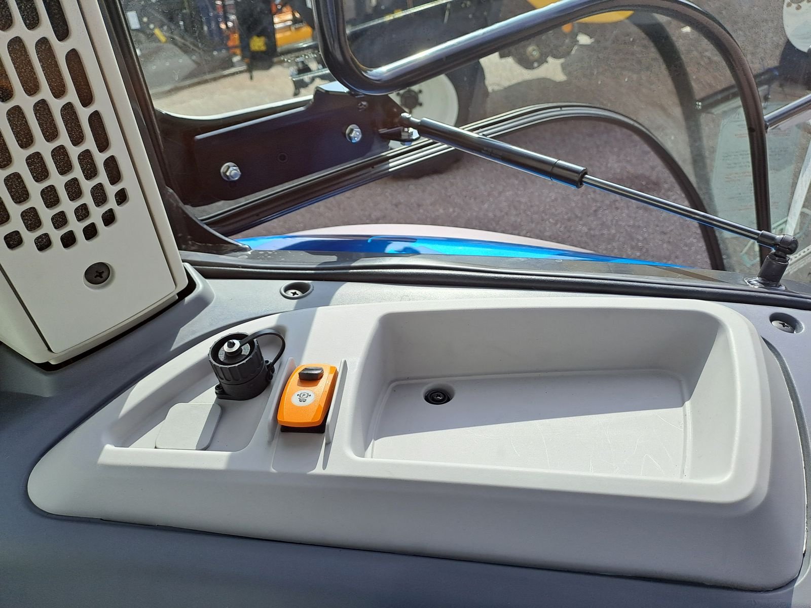 Traktor des Typs Landini Serie   5-085, Neumaschine in Burgkirchen (Bild 22)