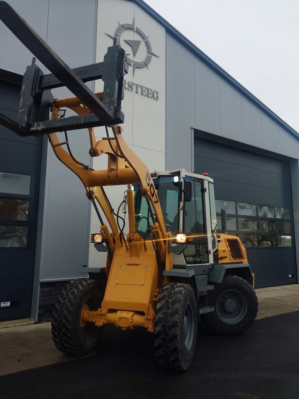 Traktor a típus Liebherr L507, Gebrauchtmaschine ekkor: Swifterbant (Kép 4)