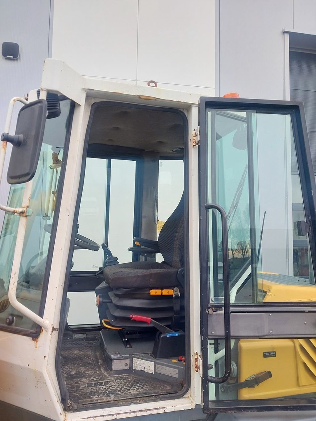 Traktor от тип Liebherr L507, Gebrauchtmaschine в Swifterbant (Снимка 11)