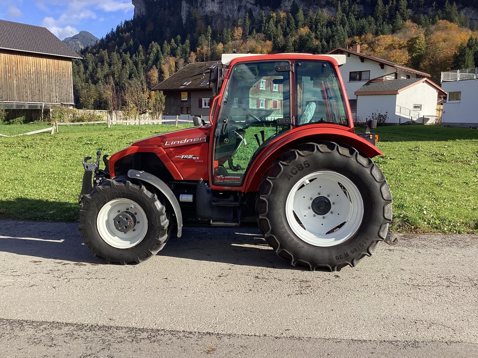 Traktor van het type Lindner Geotrac 83 A, Gebrauchtmaschine in Bezau (Foto 3)
