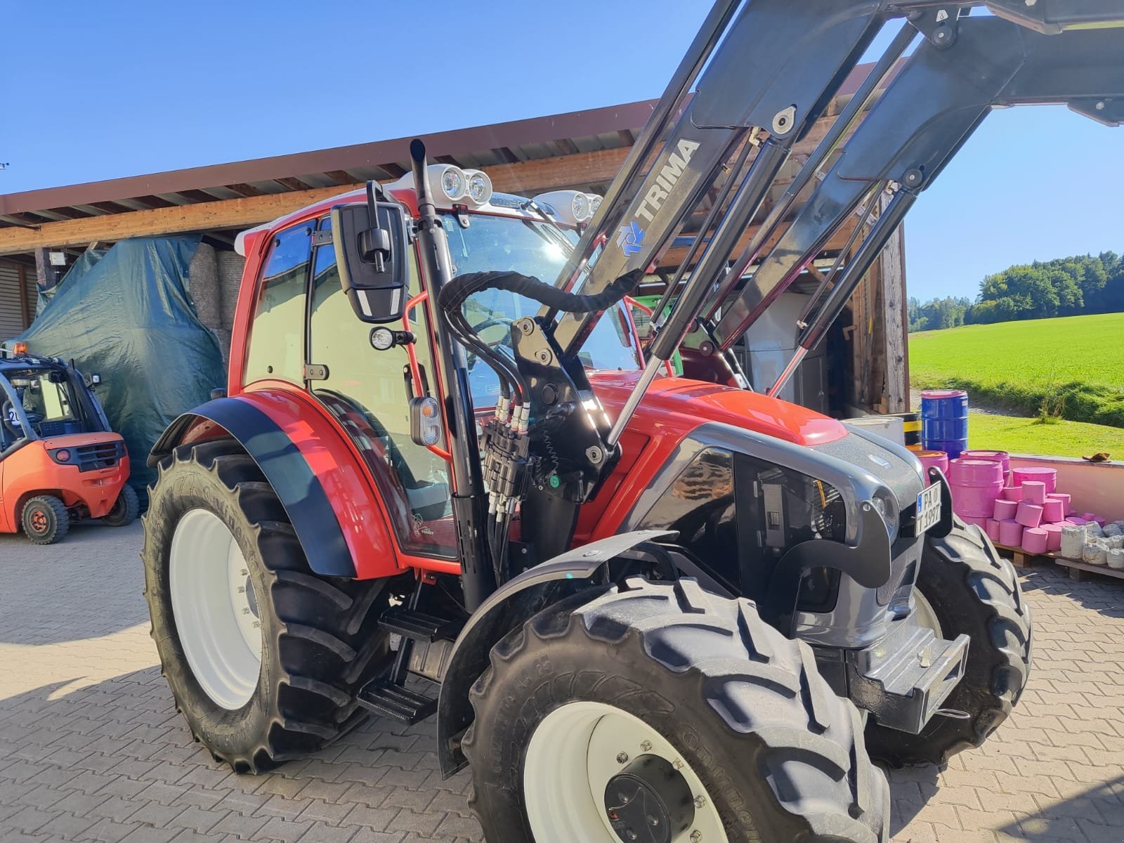 Traktor of the type Lindner Geotrac 94, Gebrauchtmaschine in Passau (Picture 2)