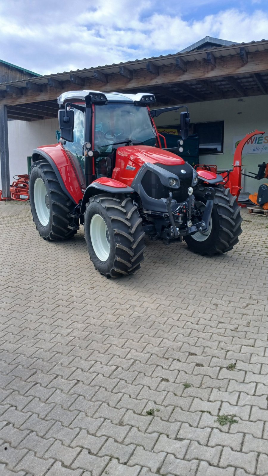 Traktor du type Lindner Lindner, Lintrac, 130, Neumaschine en Bad Kötzting (Photo 3)