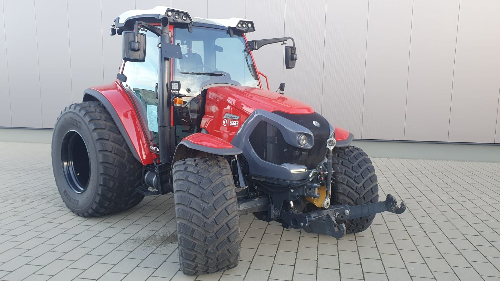 Traktor типа Lindner Lintrac 100, Gebrauchtmaschine в Roßhaupten (Фотография 3)