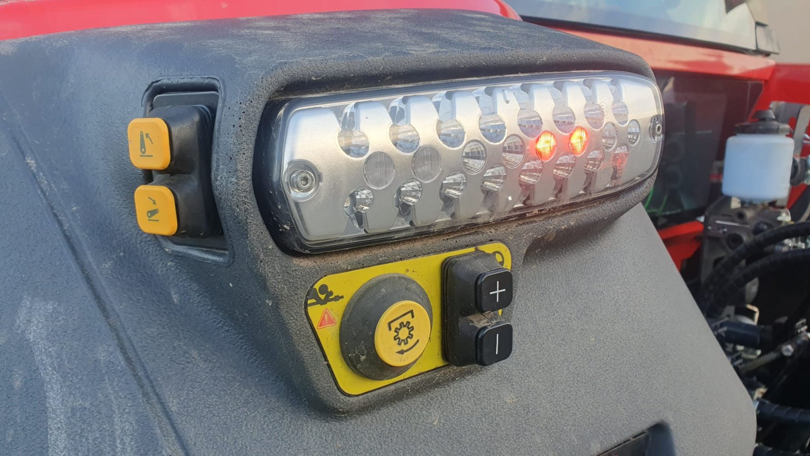 Traktor типа Lindner Lintrac 100, Gebrauchtmaschine в Roßhaupten (Фотография 11)