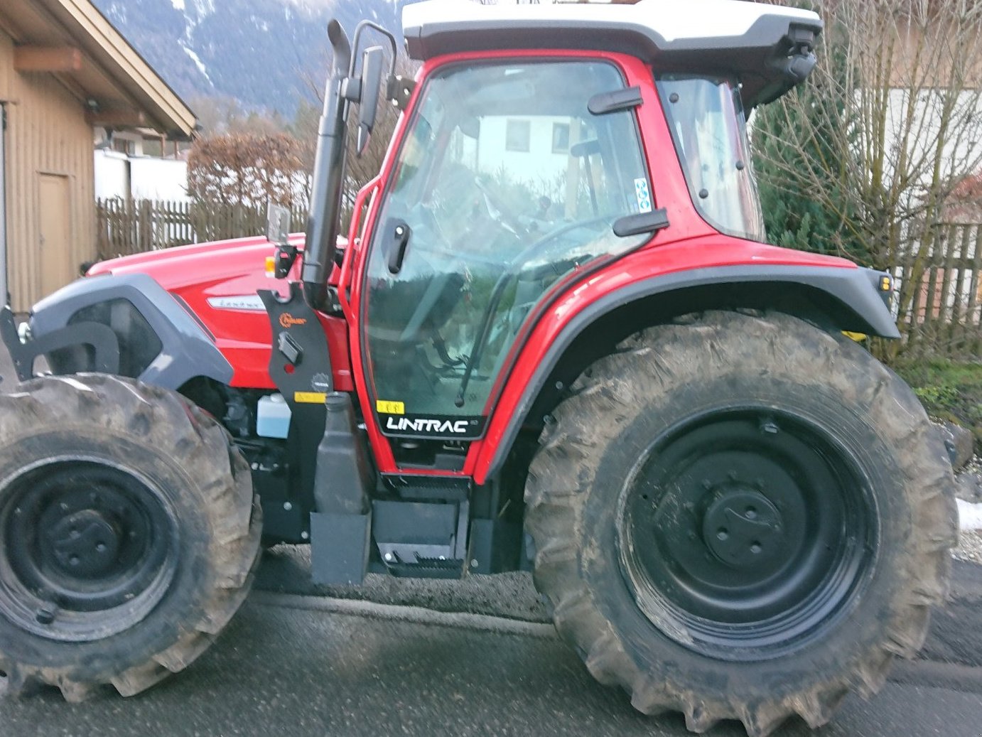Traktor des Typs Lindner Lintrac 110, Gebrauchtmaschine in Garmisch (Bild 1)