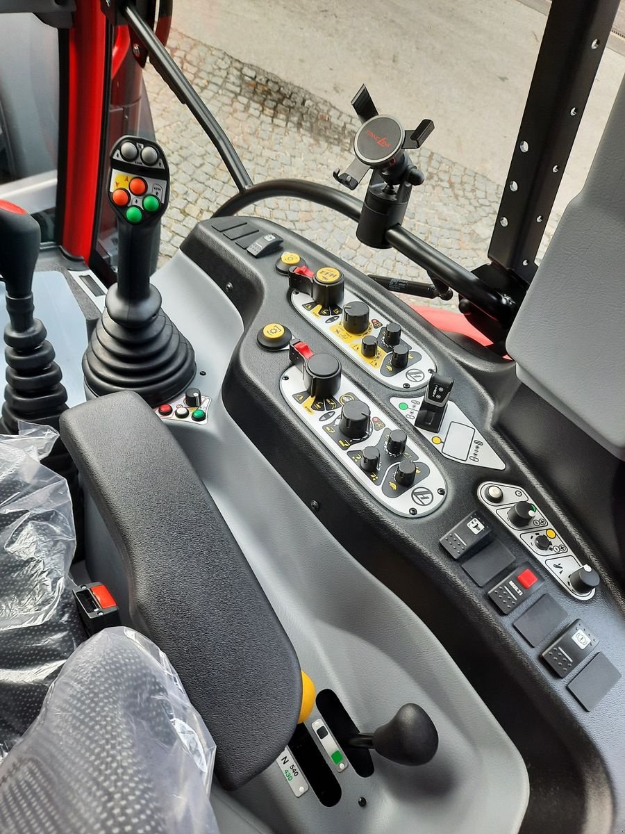 Traktor des Typs Lindner Lintrac 115 LS, Neumaschine in Berndorf (Bild 3)