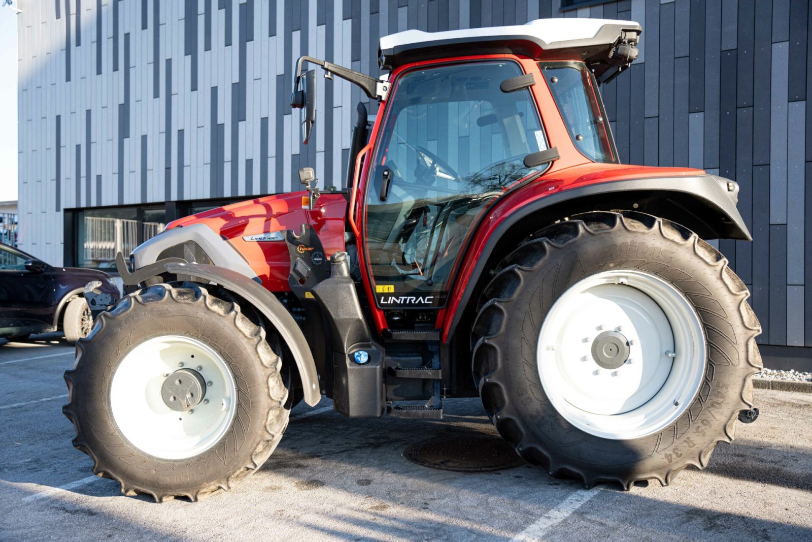 Traktor des Typs Lindner Lintrac 115 LS, Neumaschine in Kundl (Bild 4)