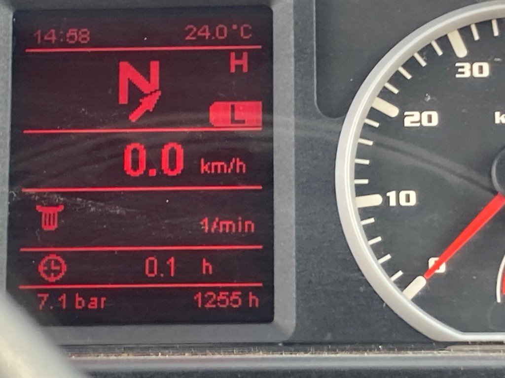 Traktor of the type Lindner Lintrac 115LS, Gebrauchtmaschine in Landquart (Picture 10)